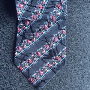 Brioni  Elegant Black Patterned Finest Silk Tie